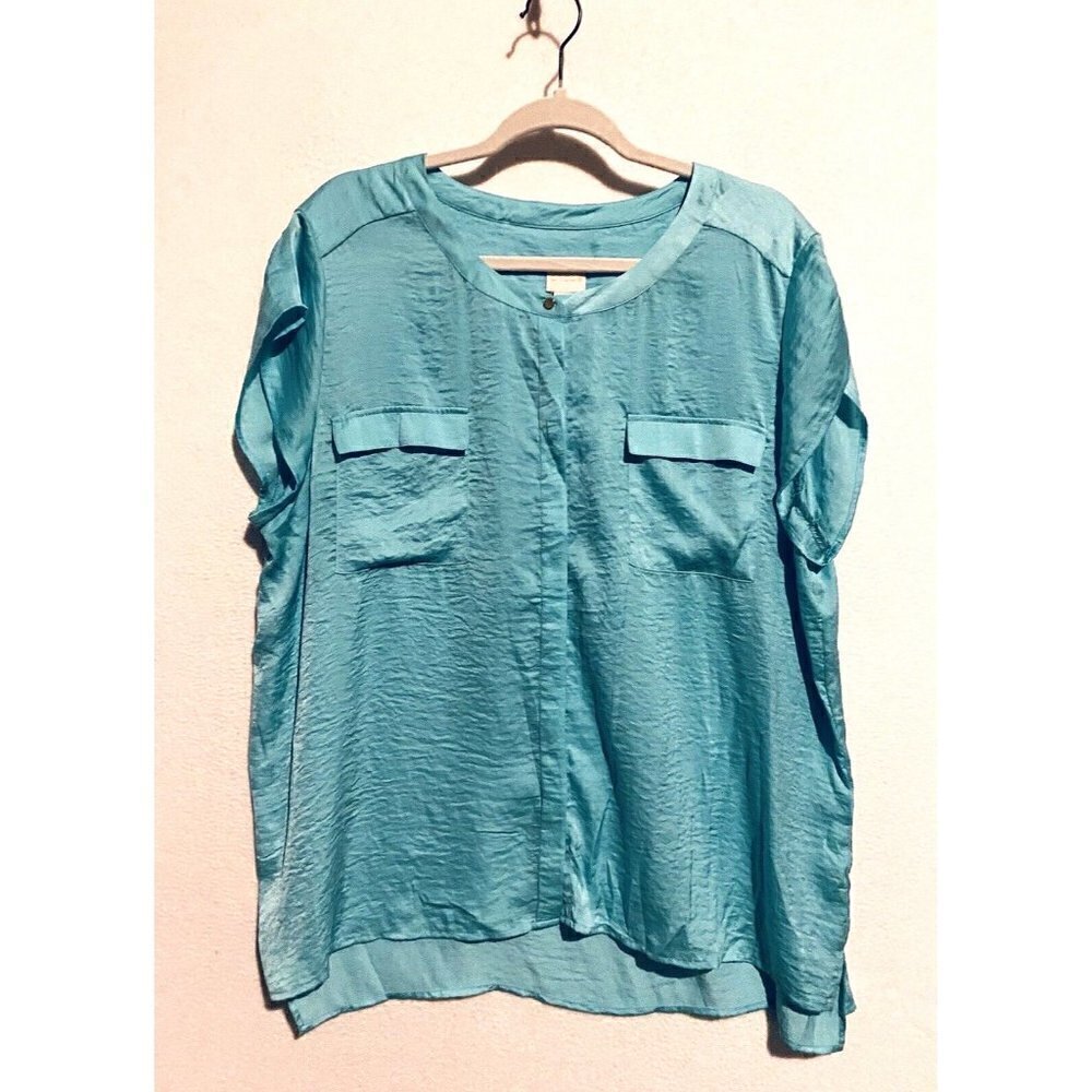 Chicos 3 Womens XL 16 Button Front Flap Pockets Short Sleeve Silky Textured